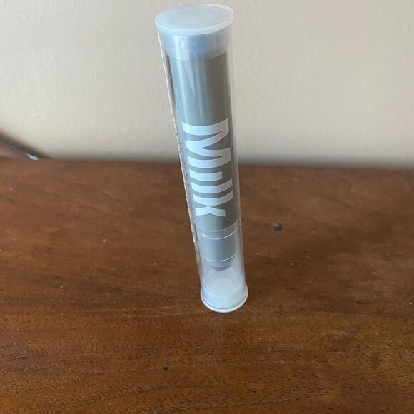 Milk DIP OUT Long Lasting Lipstick NIP - Picture 6 of 6